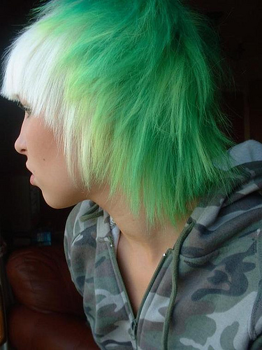 Modern-Emo-scene-hair-trends-and-colors